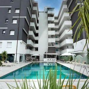 https://nero-davorio-aparthotel.emilia-romagnahotels.net
