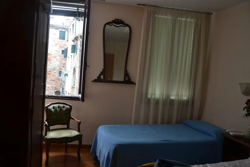 **  ホテル カナダ ヴェネツィア イタリア