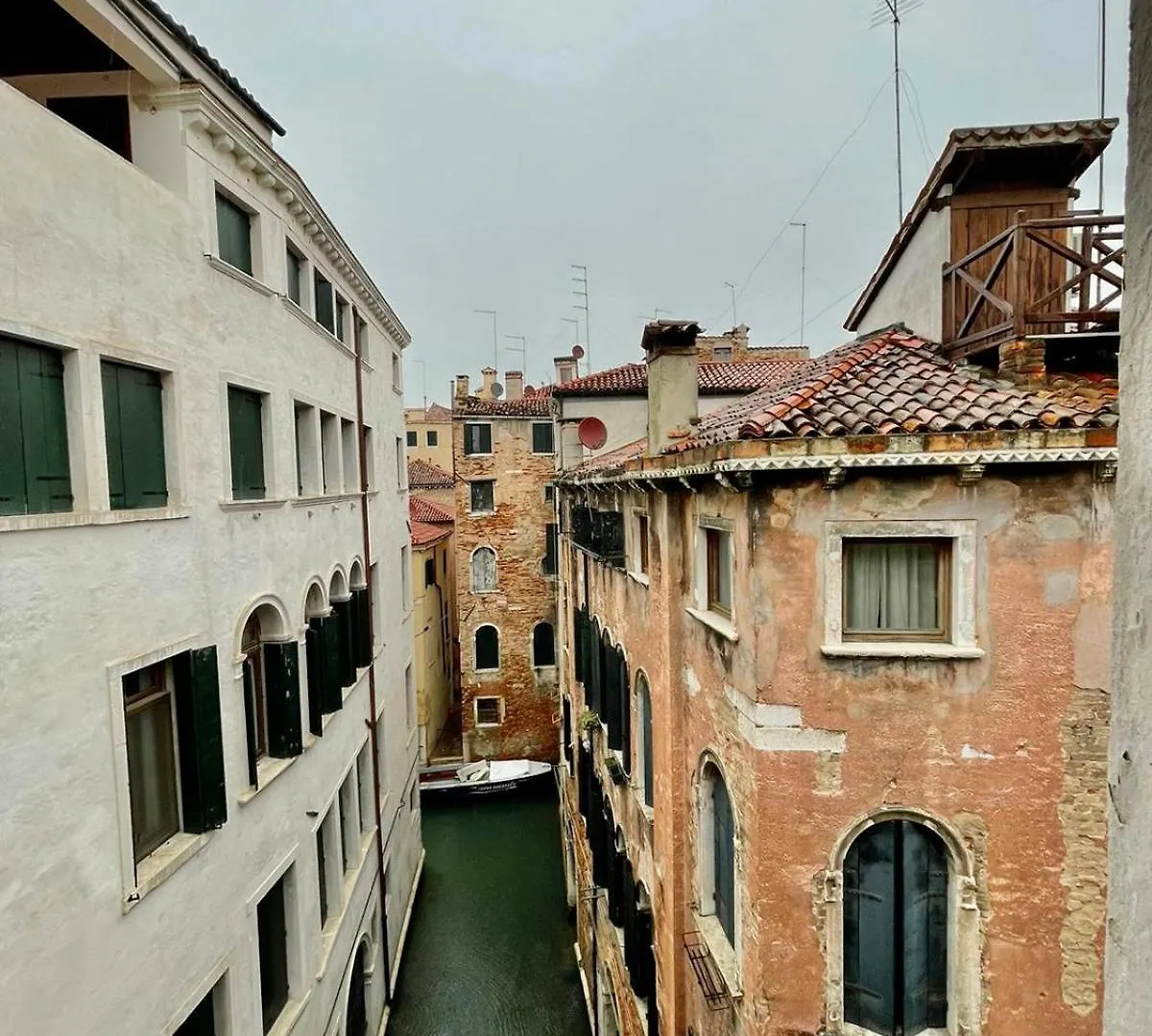 **  Hotel Canada Venecia Italia
